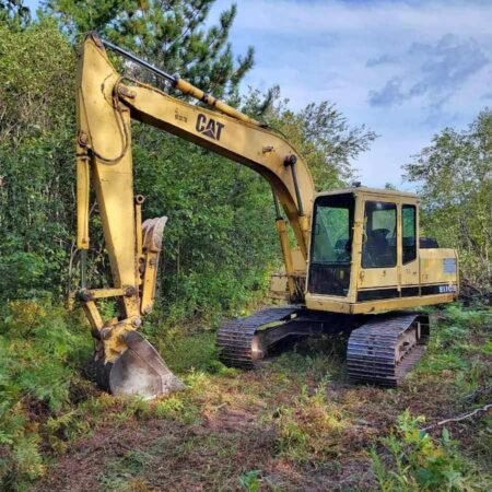 Caterpillar E110B excavator